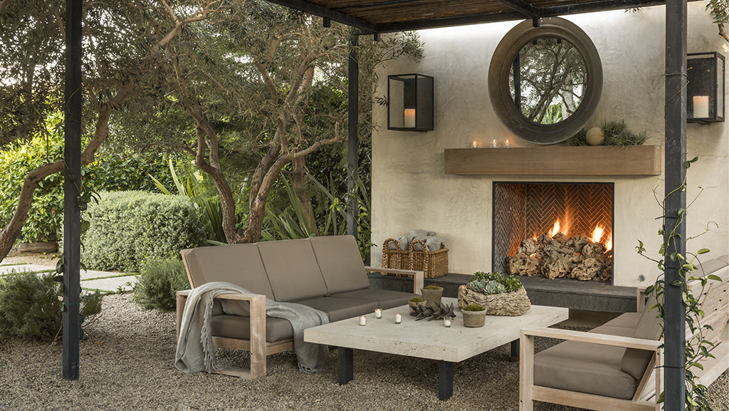 Outdoor Fireplace Design Secrets from an Expert