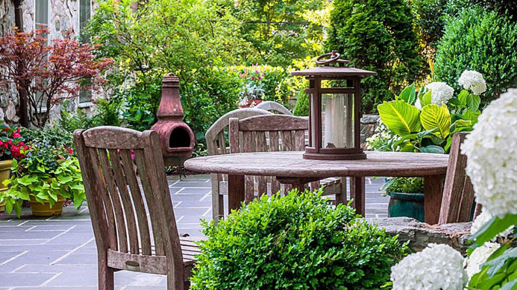 Designing a Small Space: A Patio for Entertaining