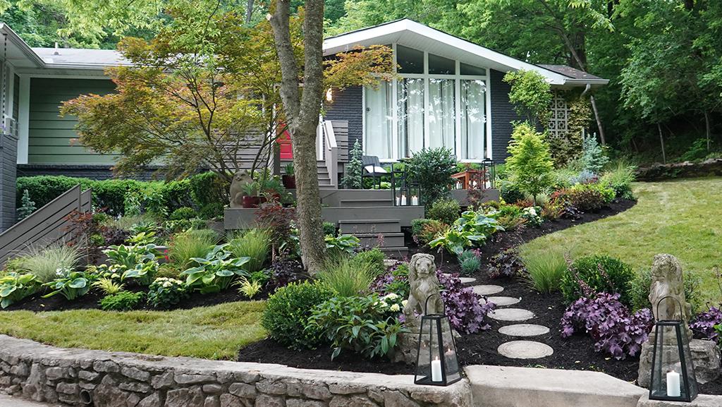 Deluxe Garden Makeover: How to Transform An Entire Lot