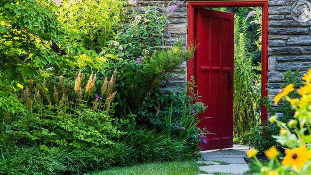 Design School: Creating Mystery in the Garden